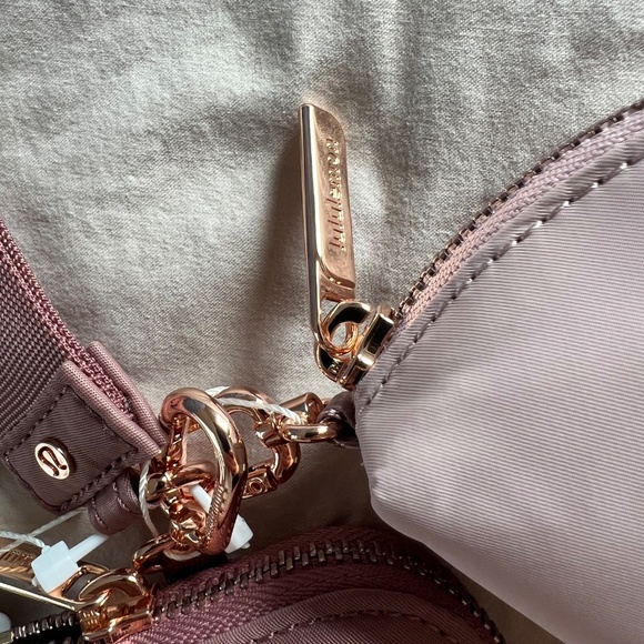 NWT Dual Pouch Wristlet Wallet - Red Clay and Mink Berry - Picture 3 of 7